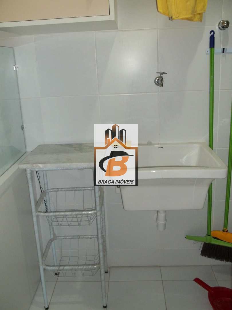 Apartamento à venda com 2 quartos, 70m² - Foto 13