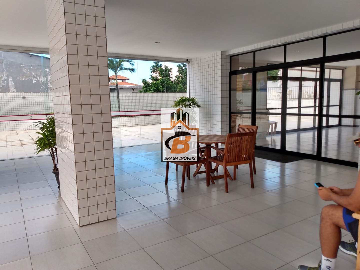 Apartamento à venda com 2 quartos, 70m² - Foto 6