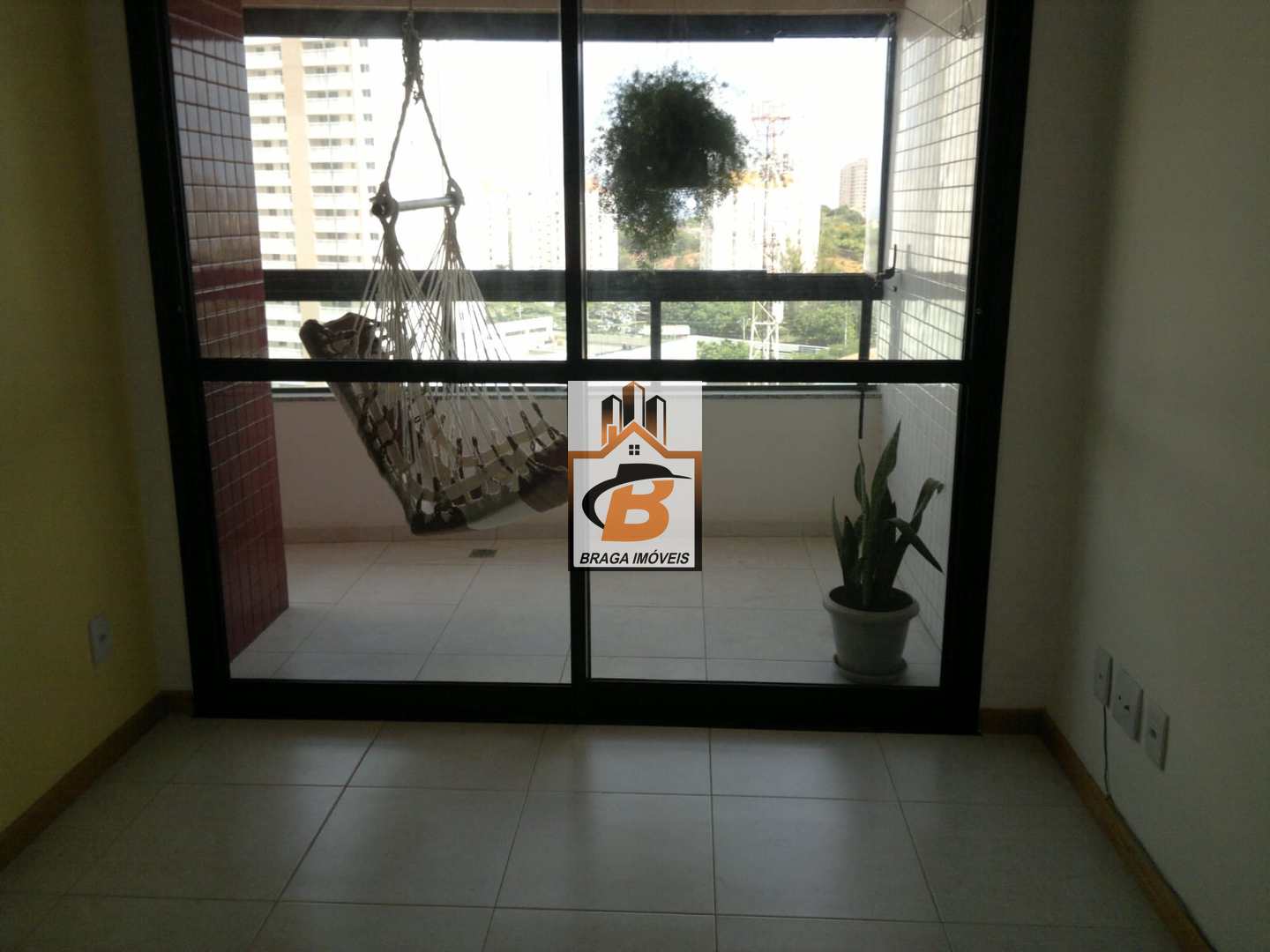 Apartamento à venda com 2 quartos, 70m² - Foto 5