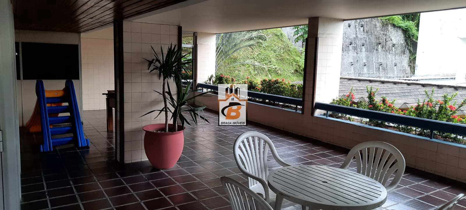 Apartamento à venda com 3 quartos, 101m² - Foto 2