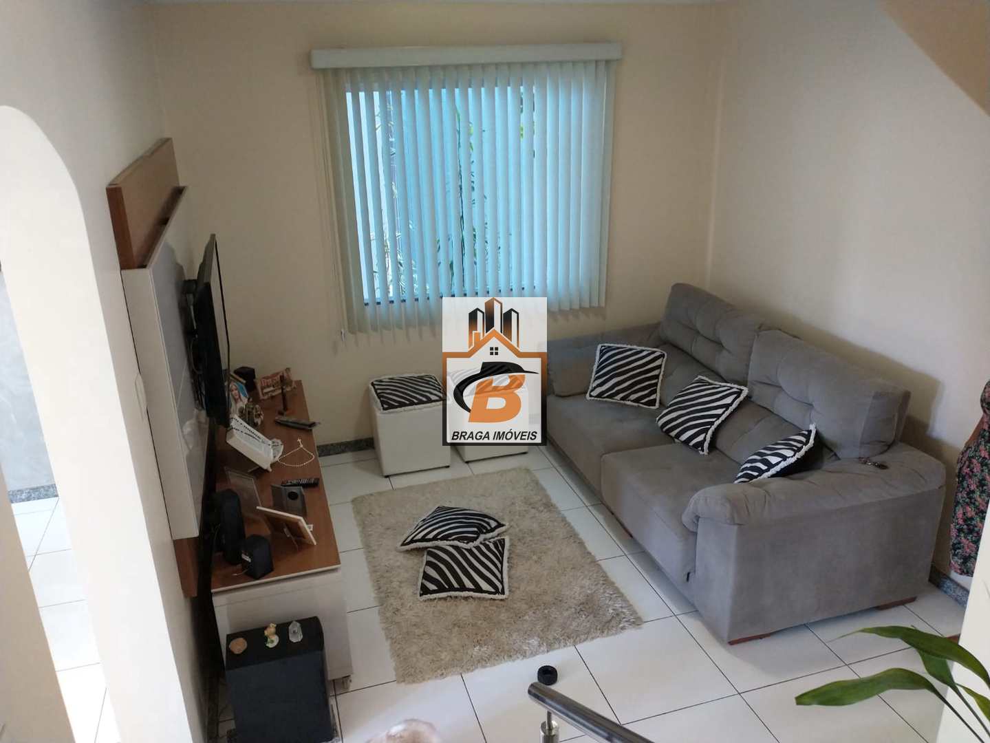 Casa de Condomínio à venda com 4 quartos, 80m² - Foto 1