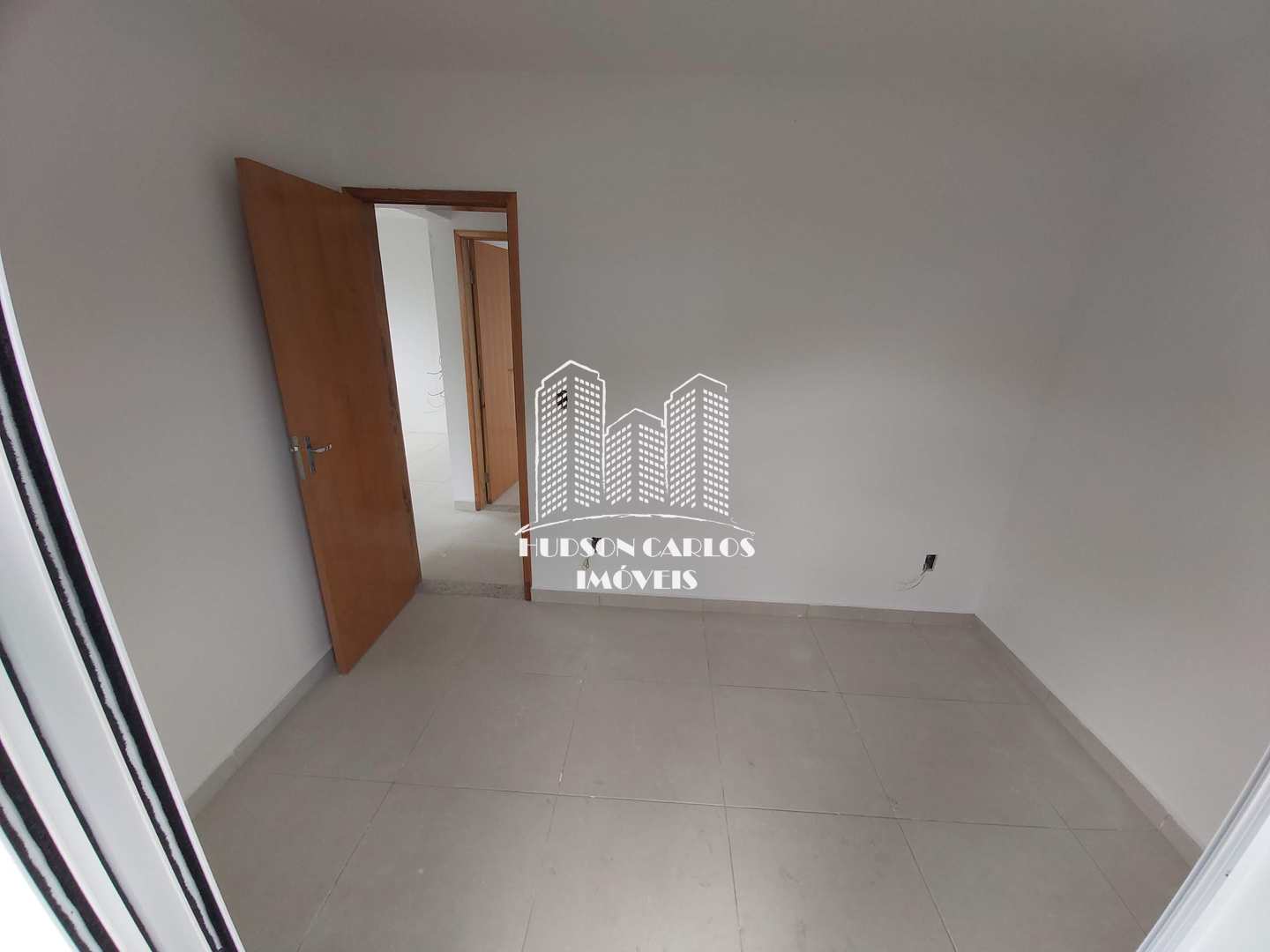 Casa à venda com 2 quartos, 51m² - Foto 2