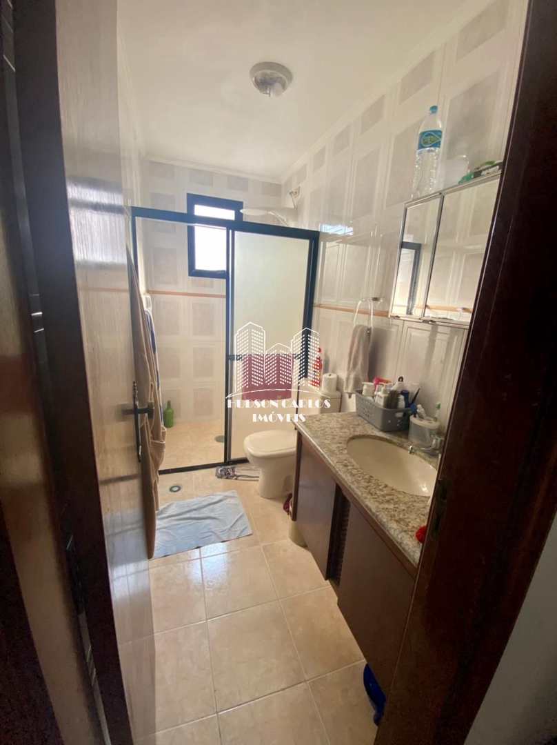 Apartamento à venda com 3 quartos, 135m² - Foto 13