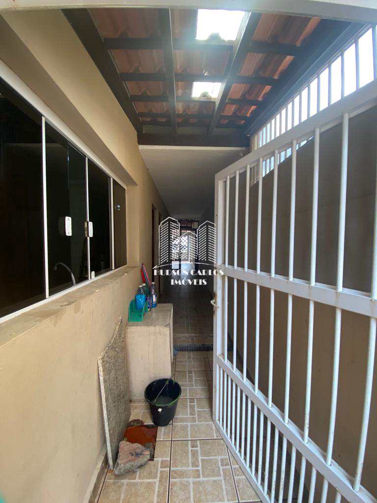 Casa à venda com 3 quartos, 90m² - Foto 4