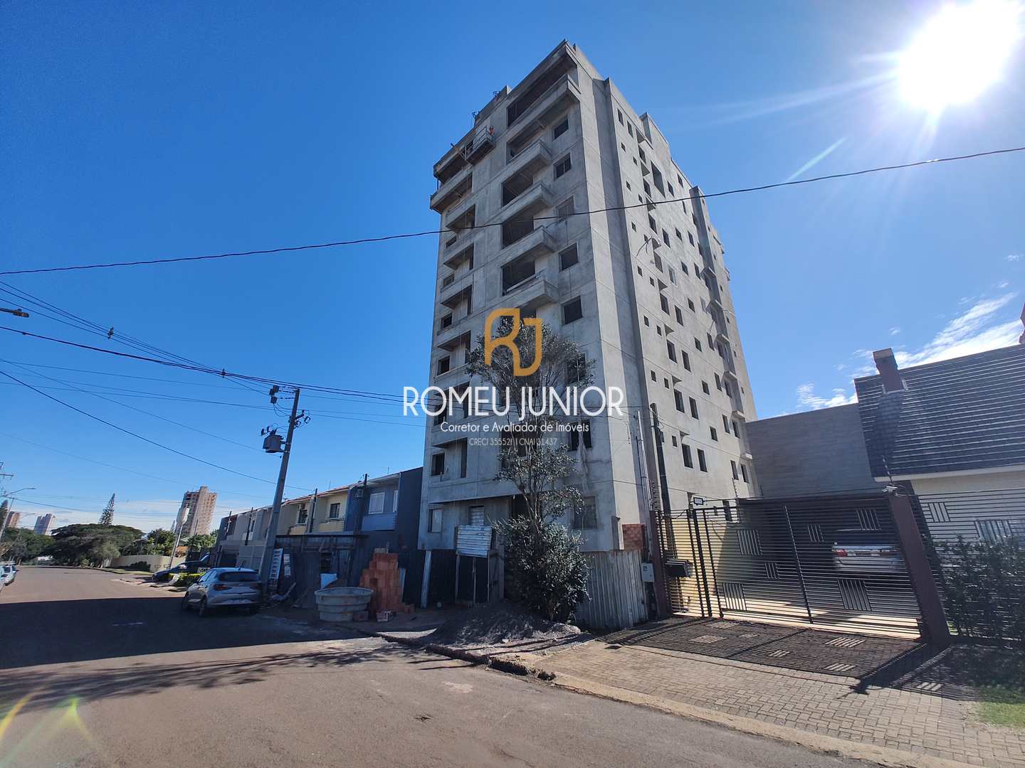 Apartamento à venda com 2 quartos, 71m² - Foto 1