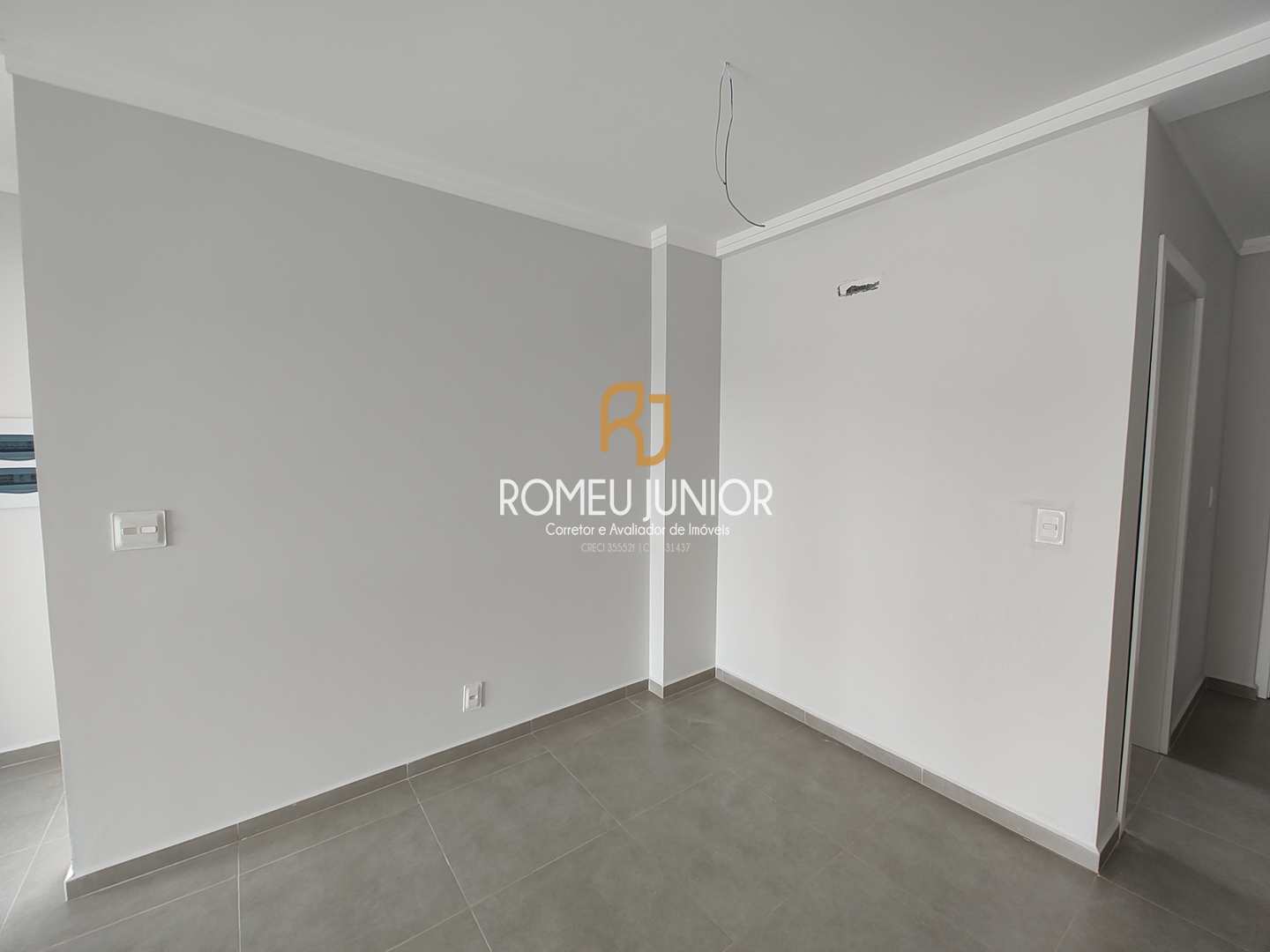 Apartamento à venda com 2 quartos, 86m² - Foto 4