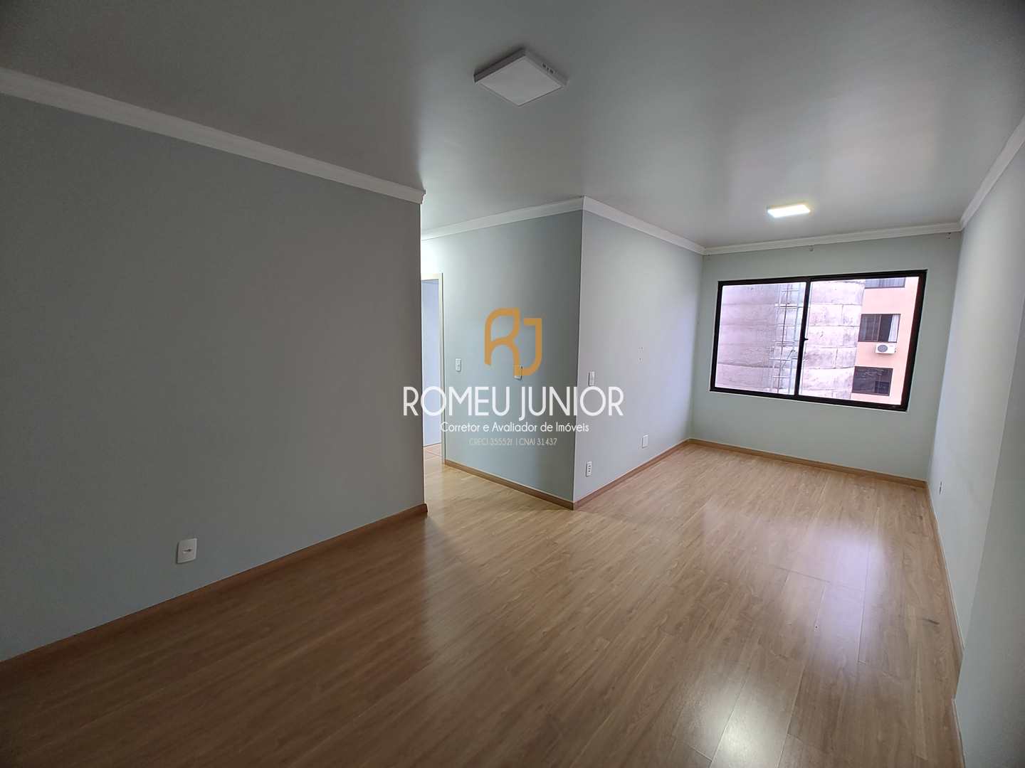 Apartamento à venda com 2 quartos, 60m² - Foto 3