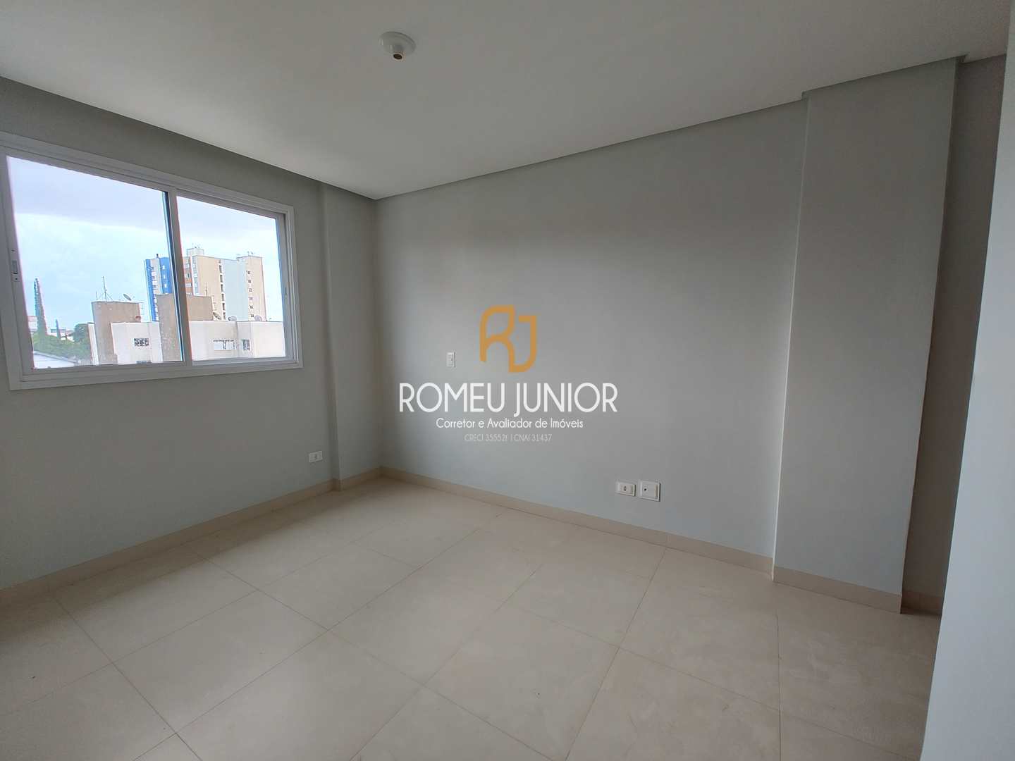 Apartamento à venda com 3 quartos, 81m² - Foto 12