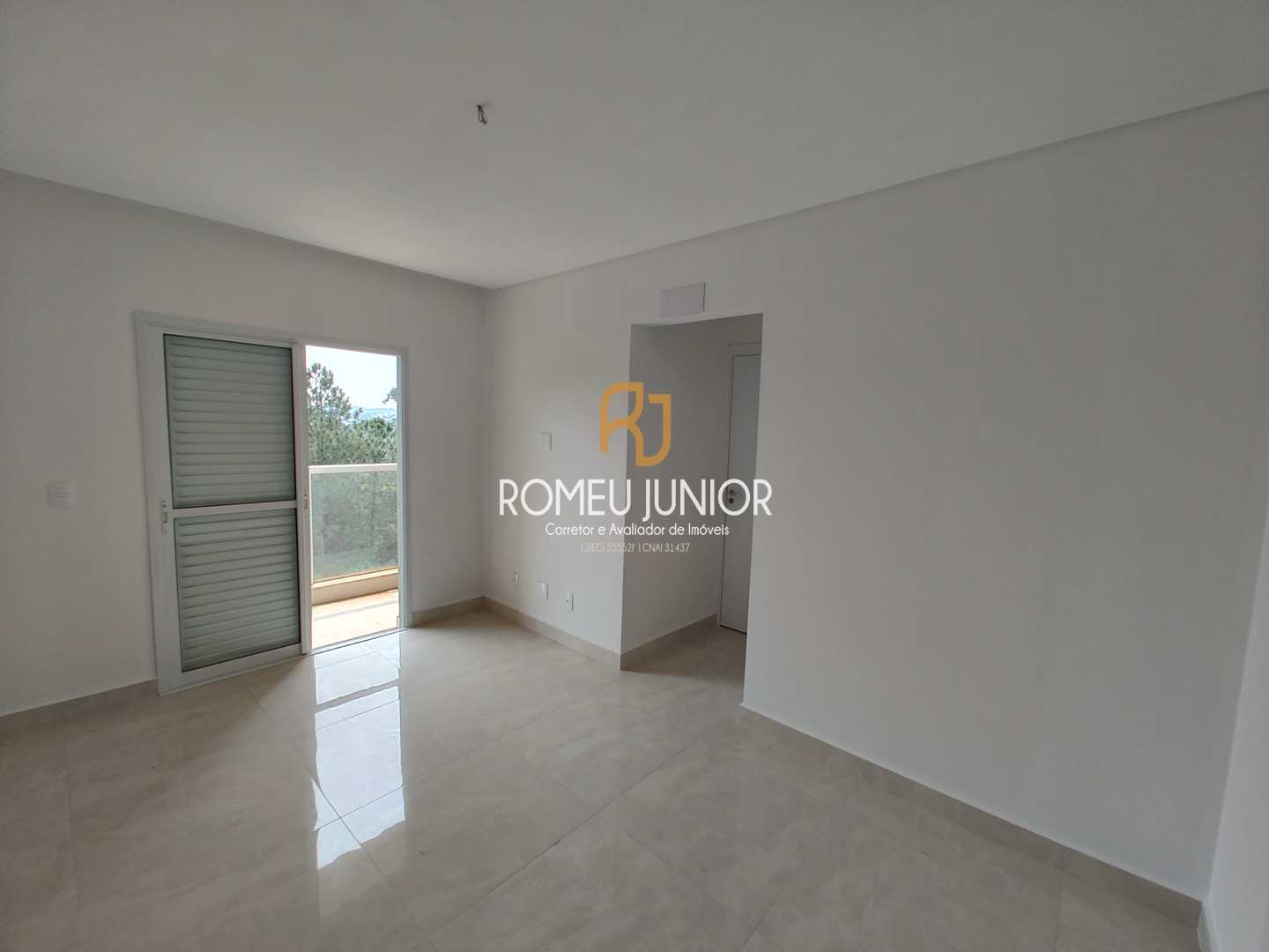 Apartamento à venda com 3 quartos, 93m² - Foto 8