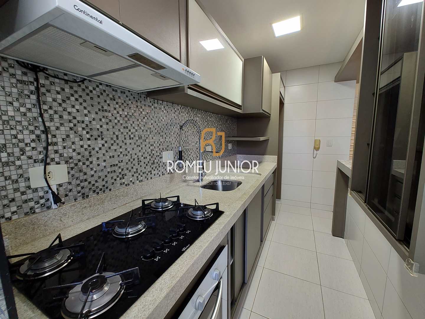 Apartamento à venda com 3 quartos, 73m² - Foto 6