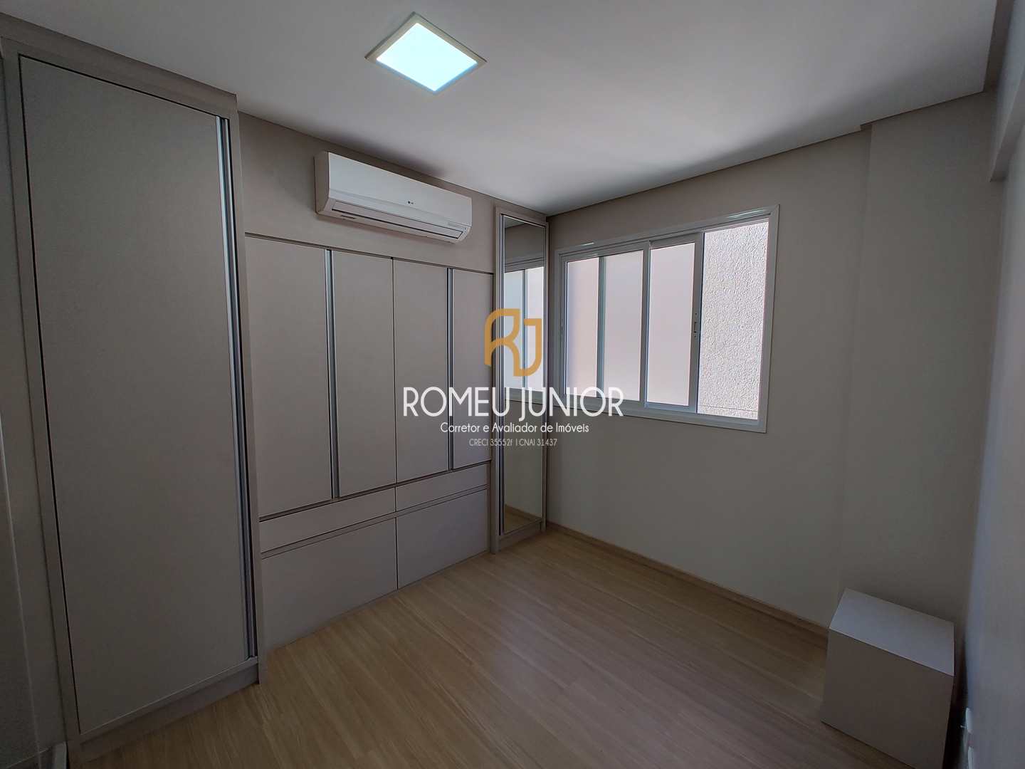 Apartamento à venda com 3 quartos, 73m² - Foto 8