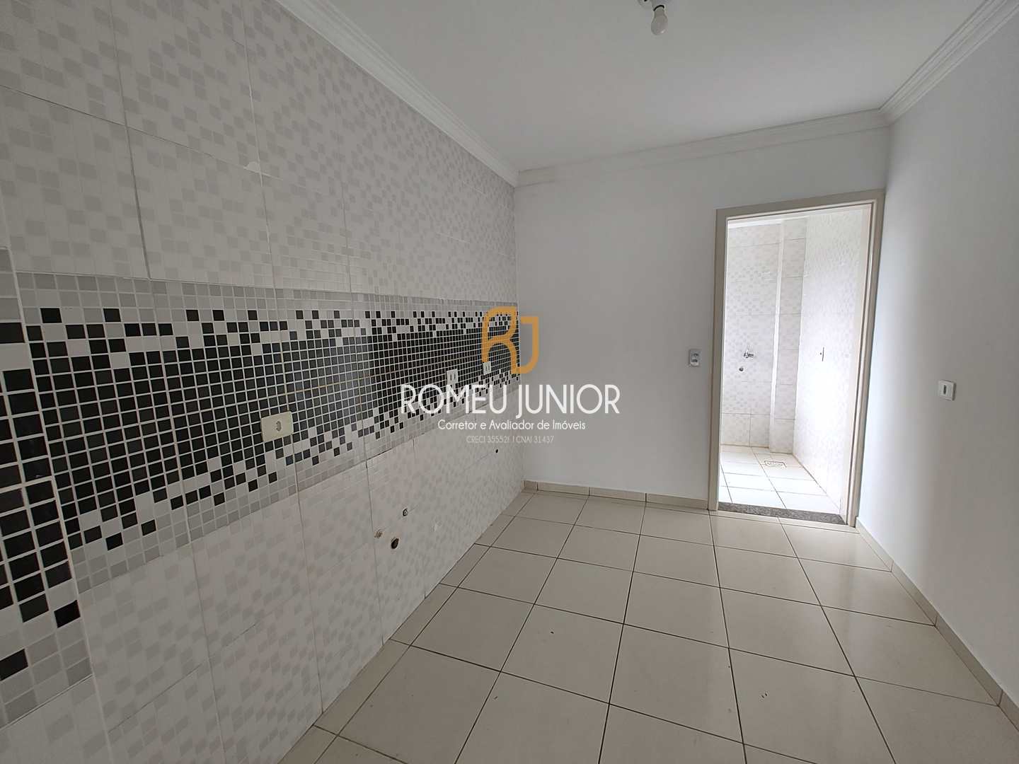 Apartamento à venda com 2 quartos, 62m² - Foto 5