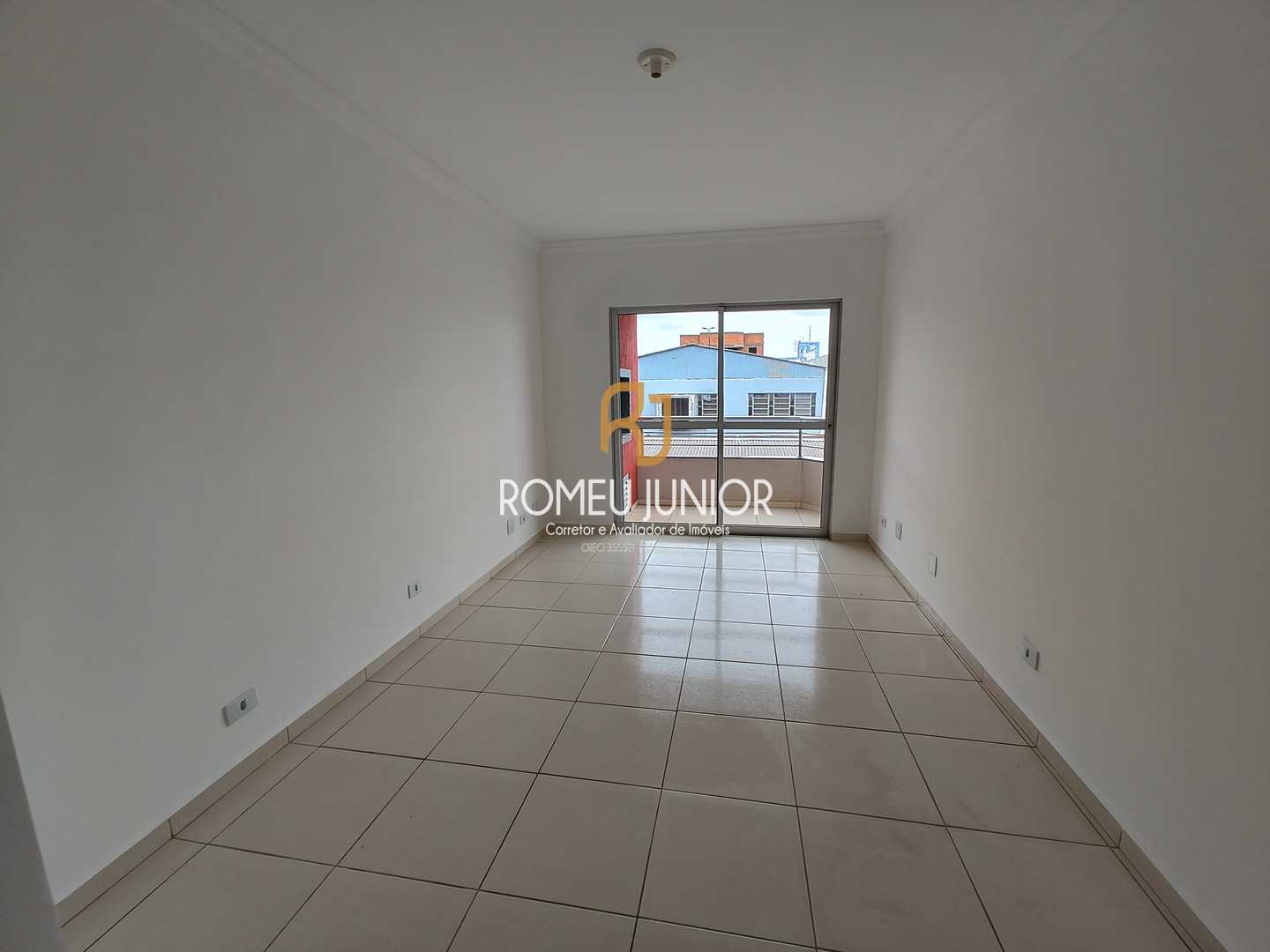 Apartamento à venda com 2 quartos, 62m² - Foto 4