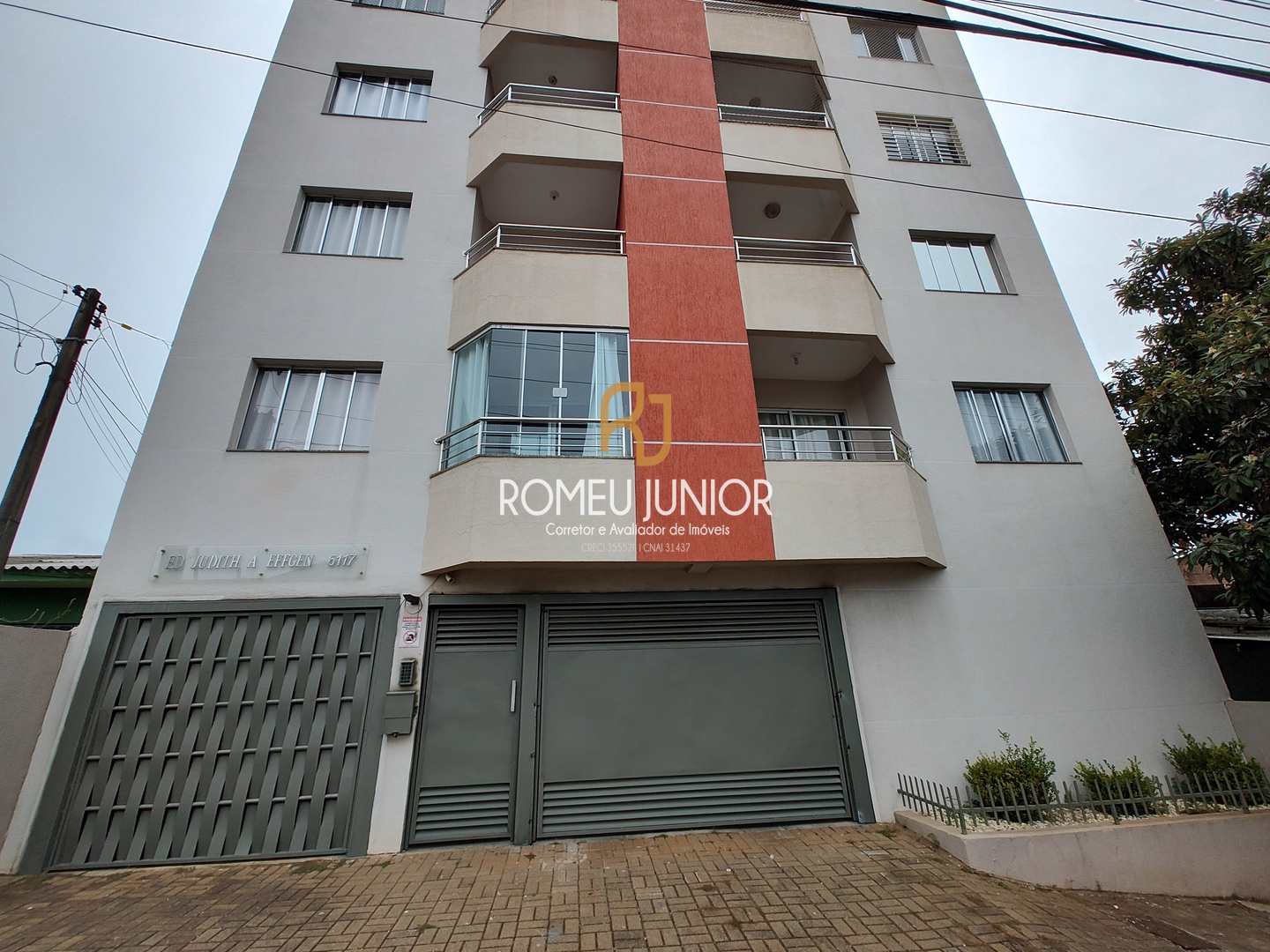 Apartamento à venda com 2 quartos, 62m² - Foto 1