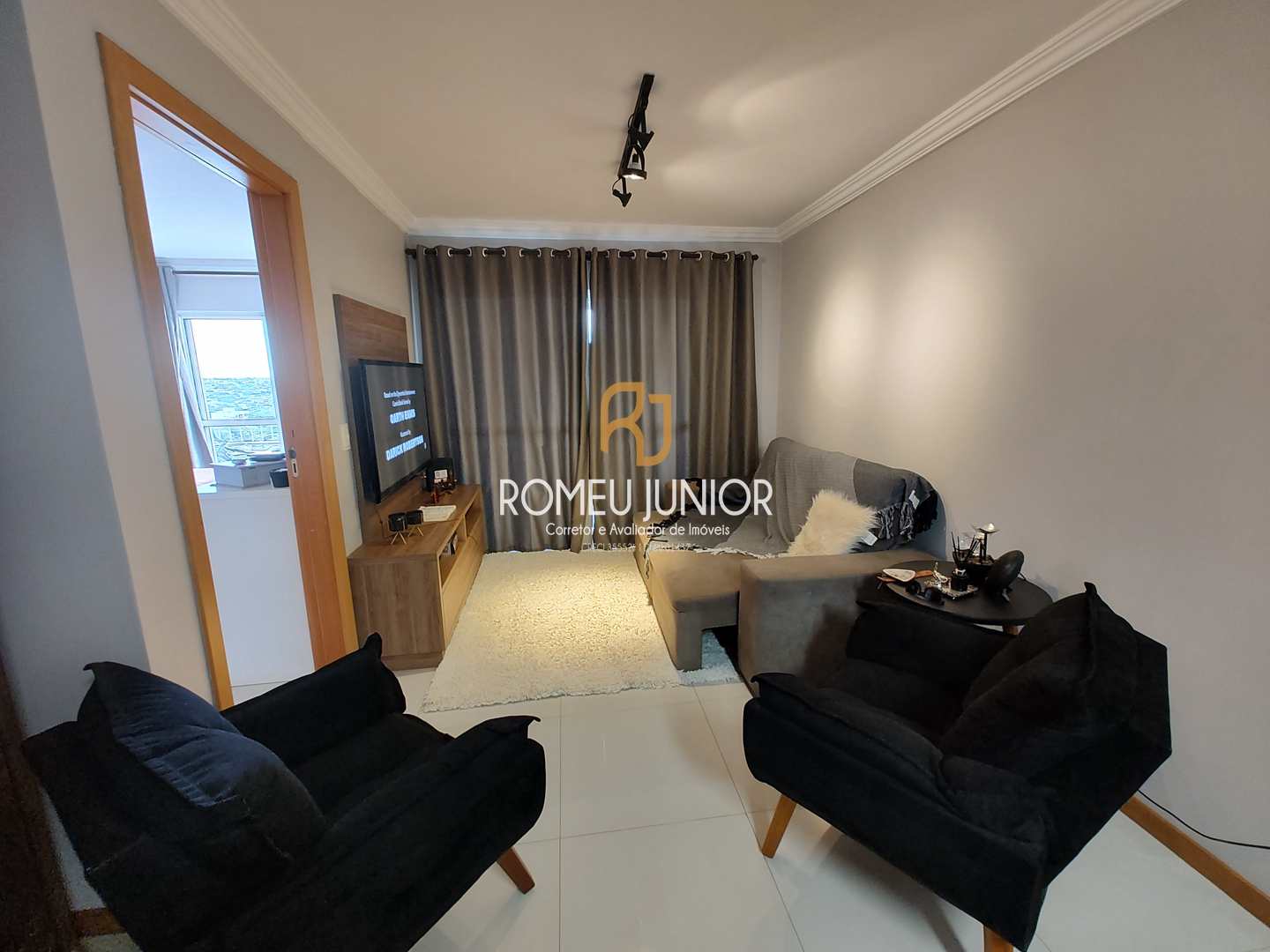 Apartamento à venda com 3 quartos, 82m² - Foto 4