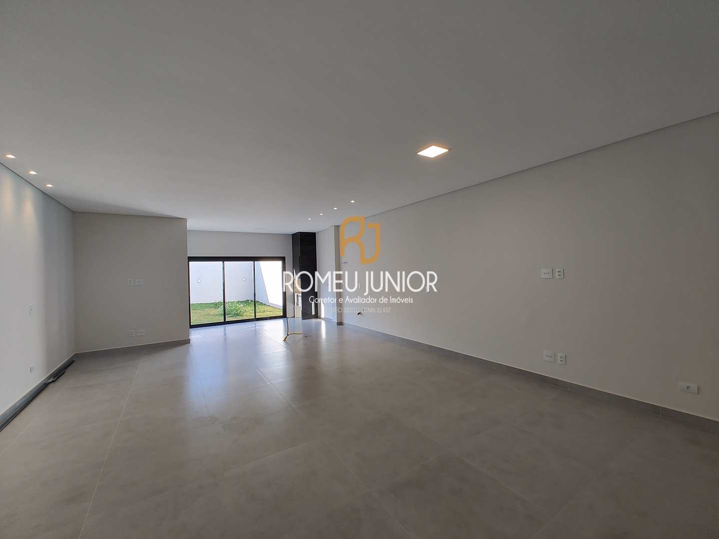 Sobrado à venda com 3 quartos, 180m² - Foto 3