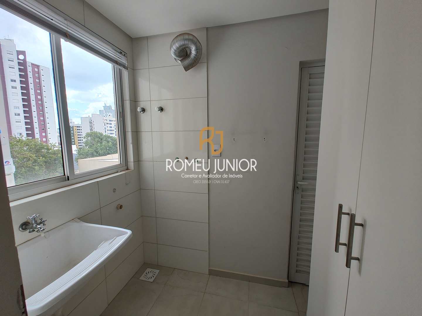 Apartamento à venda com 2 quartos, 68m² - Foto 10