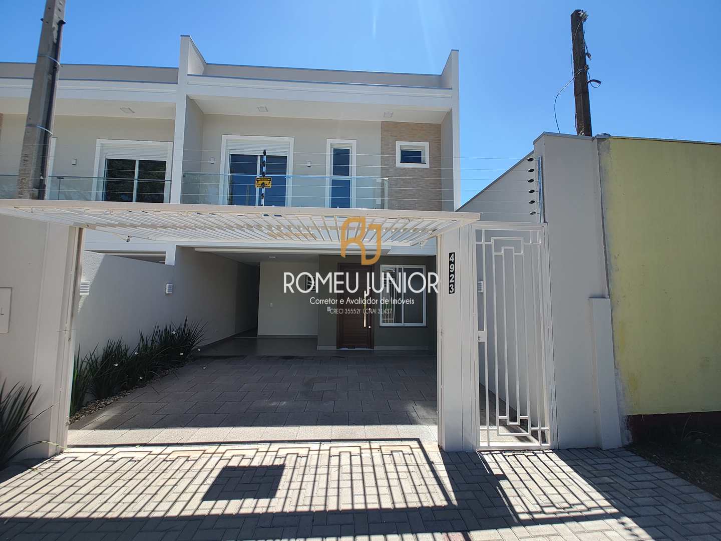 Sobrado à venda com 3 quartos, 120m² - Foto 1