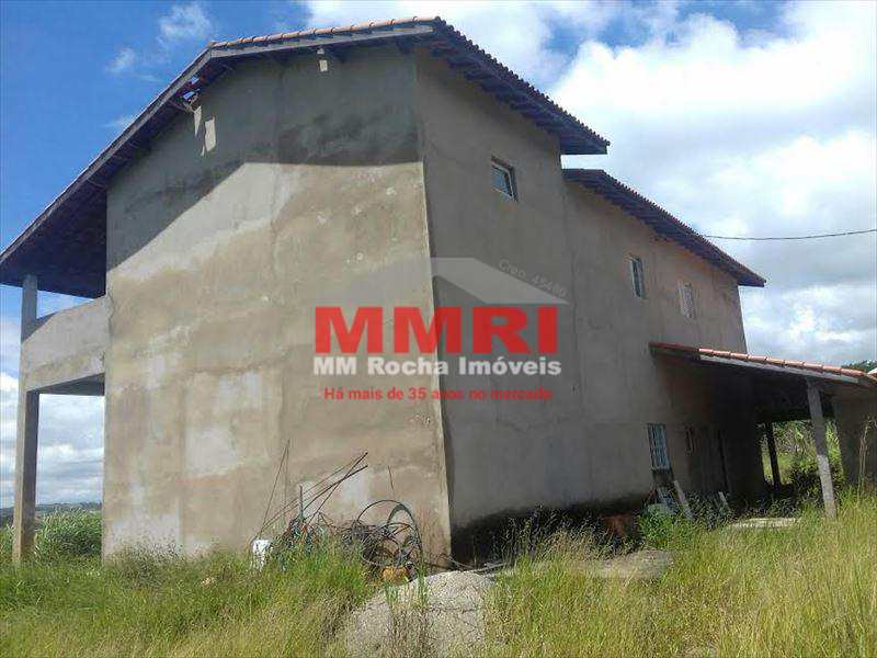Sítio com 5 dorms, Fazenda Amadeu, Araçoiaba da Serra - R$ 1 mi, Cod: 3297