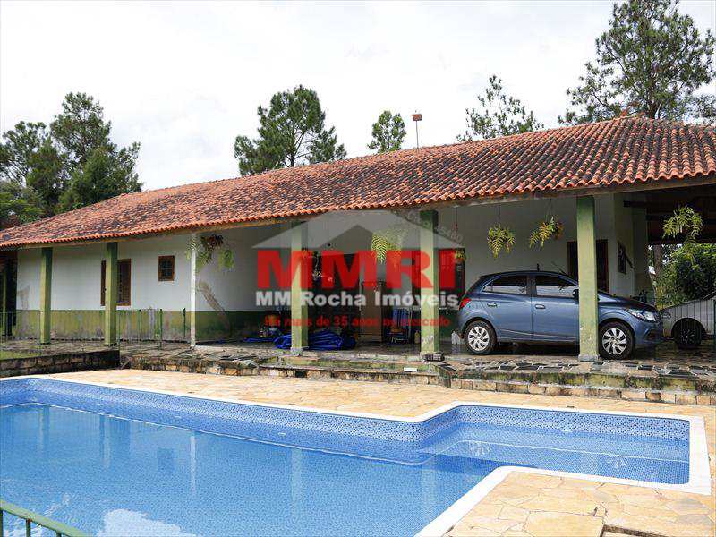 Chácara com 4 dorms, Fazenda do Oeste II, Araçoiaba da Serra - R$ 590 mil, Cod: 3074