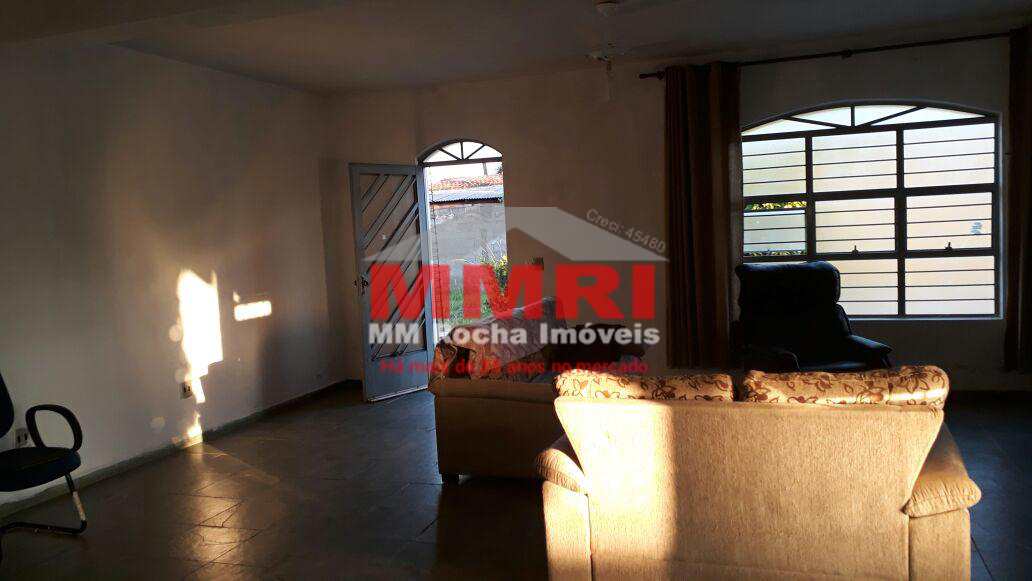Chácara com 4 dorms, Barreiro, Araçoiaba da Serra - R$ 1.3 mi, Cod: 3622