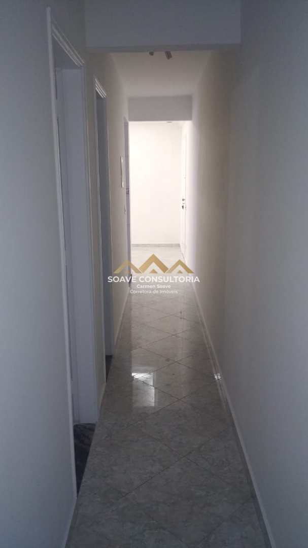 Apartamento à venda com 2 quartos, 70m² - Foto 3