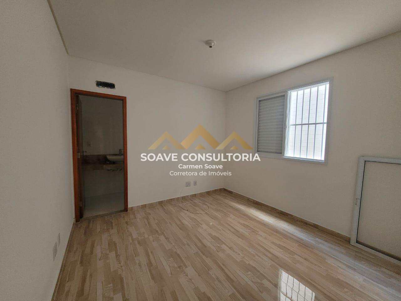 Casa à venda com 2 quartos, 70m² - Foto 4