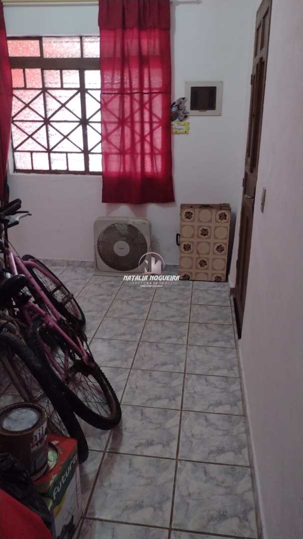 Sobrado à venda com 2 quartos, 250m² - Foto 3