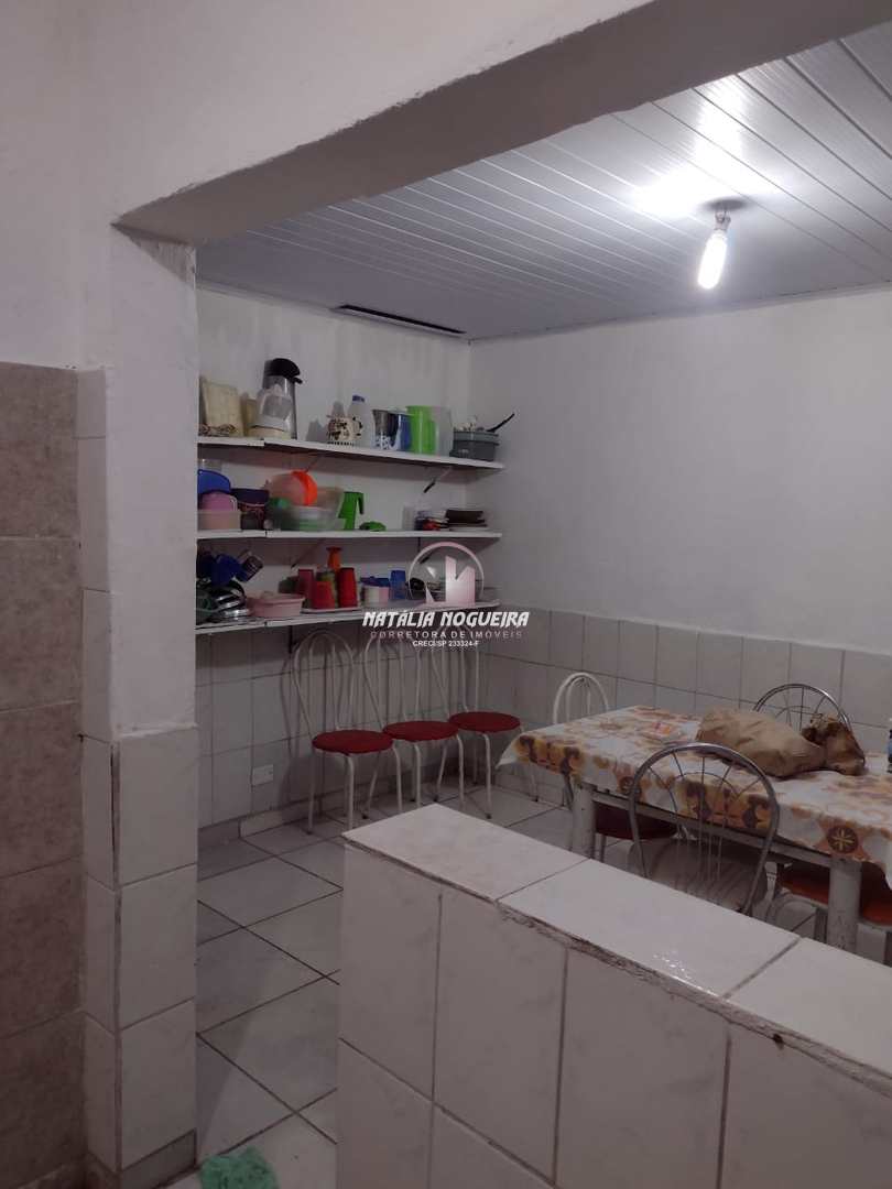 Sobrado à venda com 2 quartos, 250m² - Foto 4