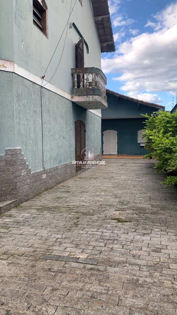 Casa à venda com 5 quartos, 315m² - Foto 17