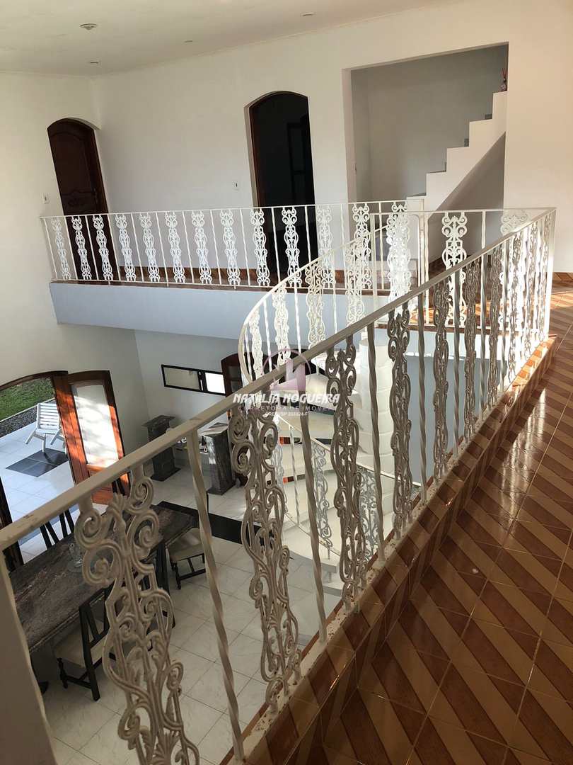 Casa à venda com 5 quartos, 315m² - Foto 10