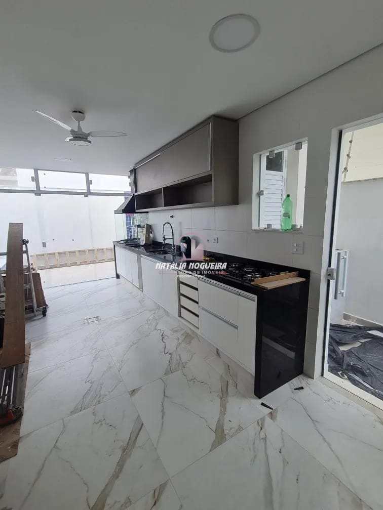 Casa à venda com 3 quartos, 150m² - Foto 8