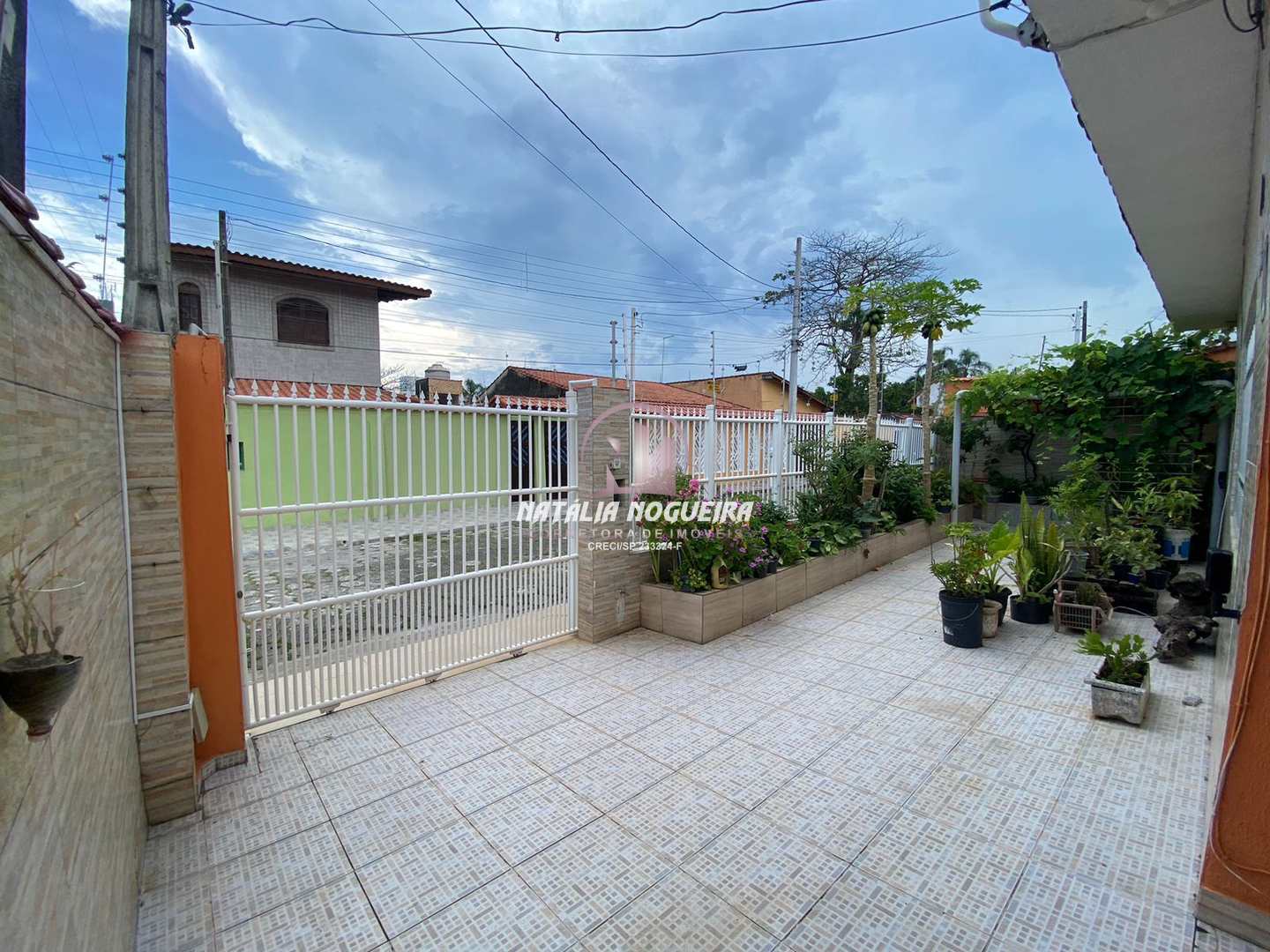 Casa à venda com 3 quartos, 264m² - Foto 3