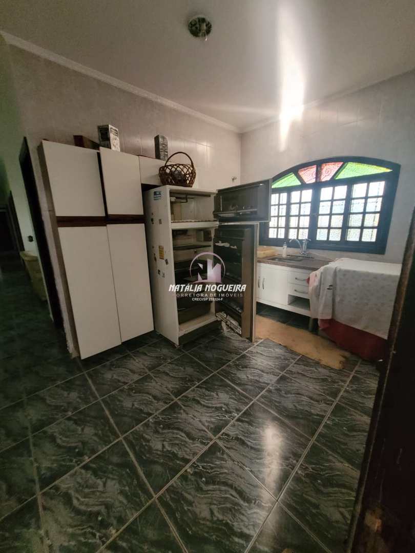 Casa à venda com 4 quartos, 650m² - Foto 5