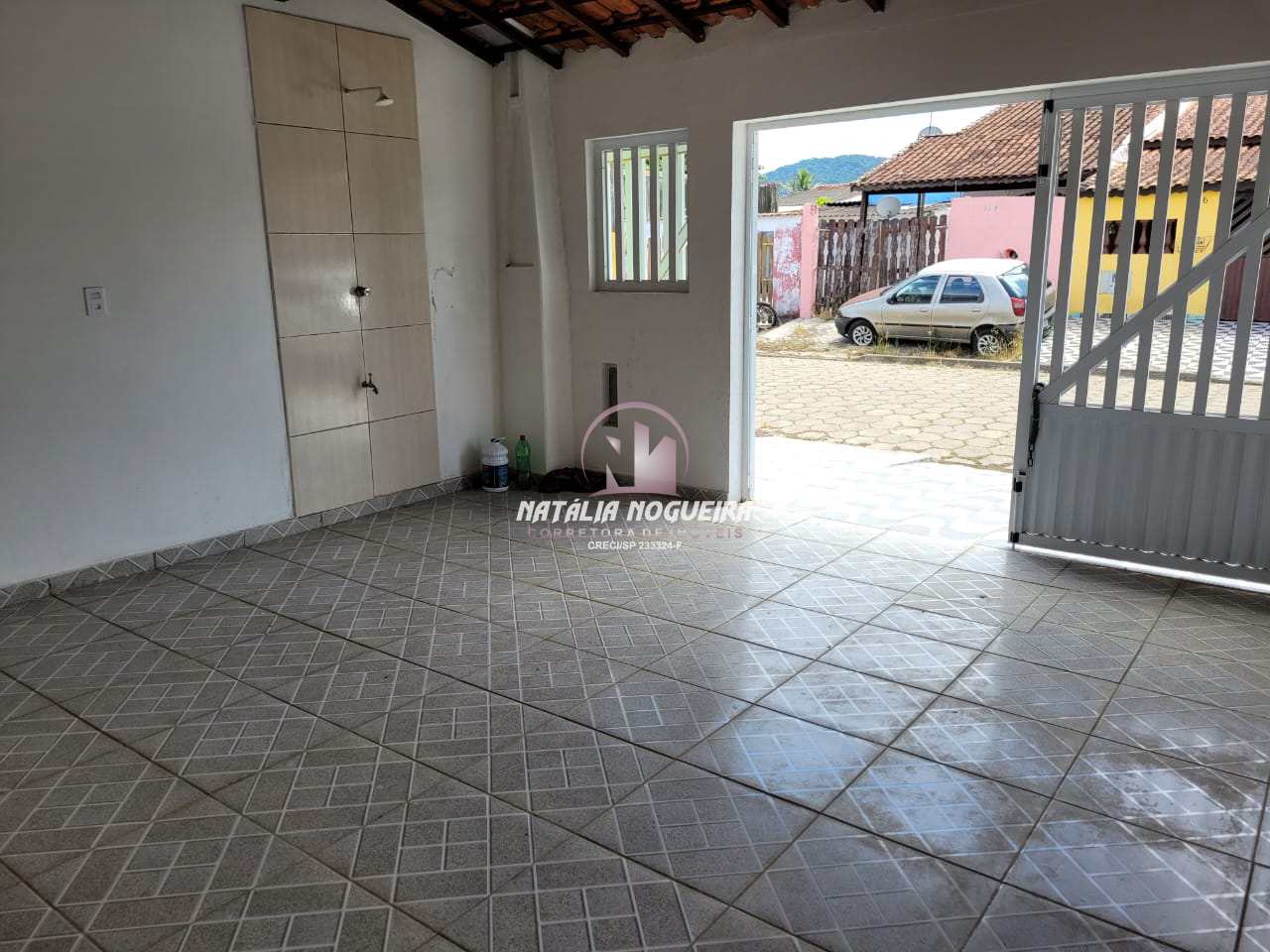 Casa à venda com 2 quartos, 150m² - Foto 2