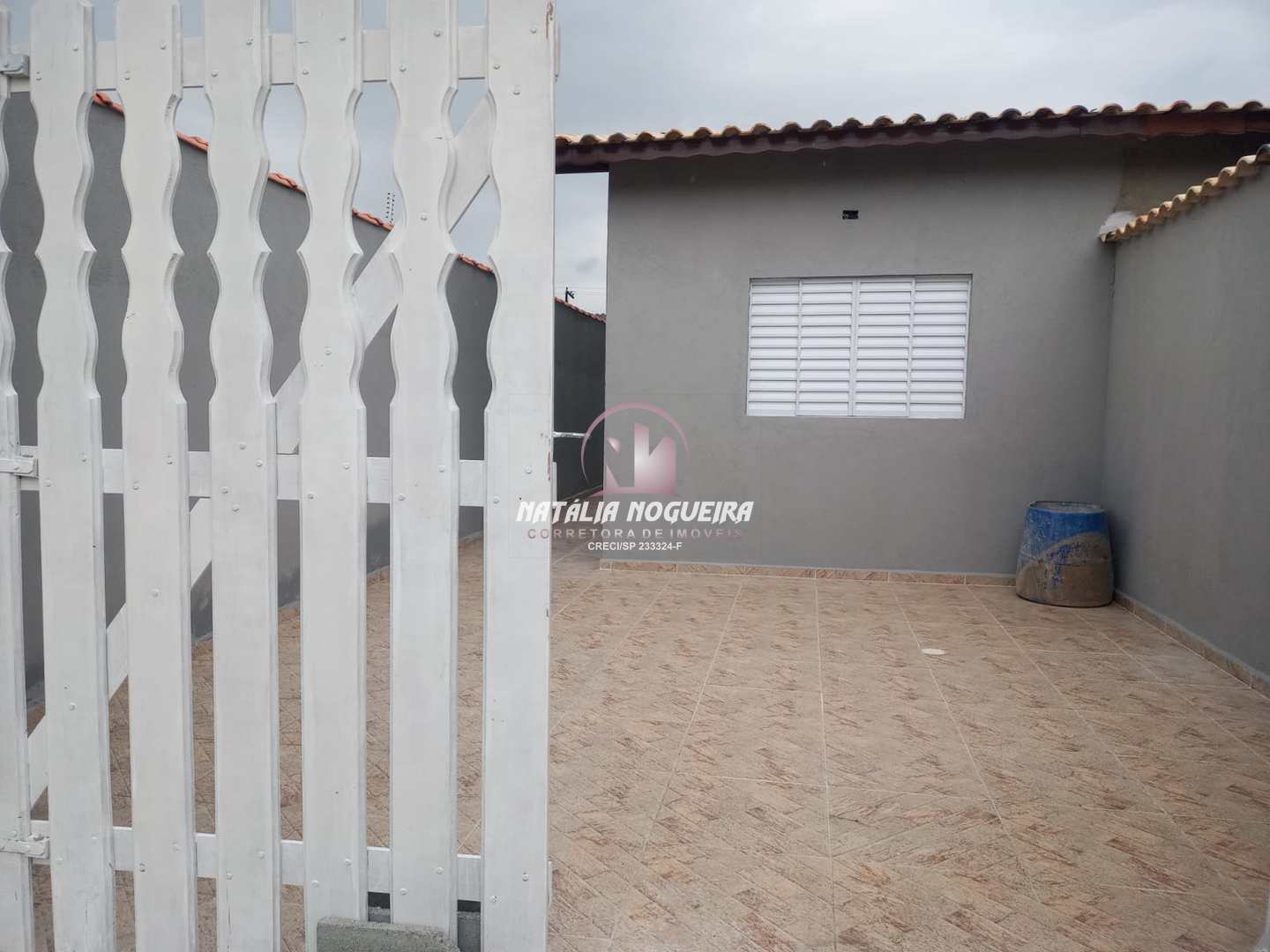 Casa à venda com 2 quartos, 125m² - Foto 1