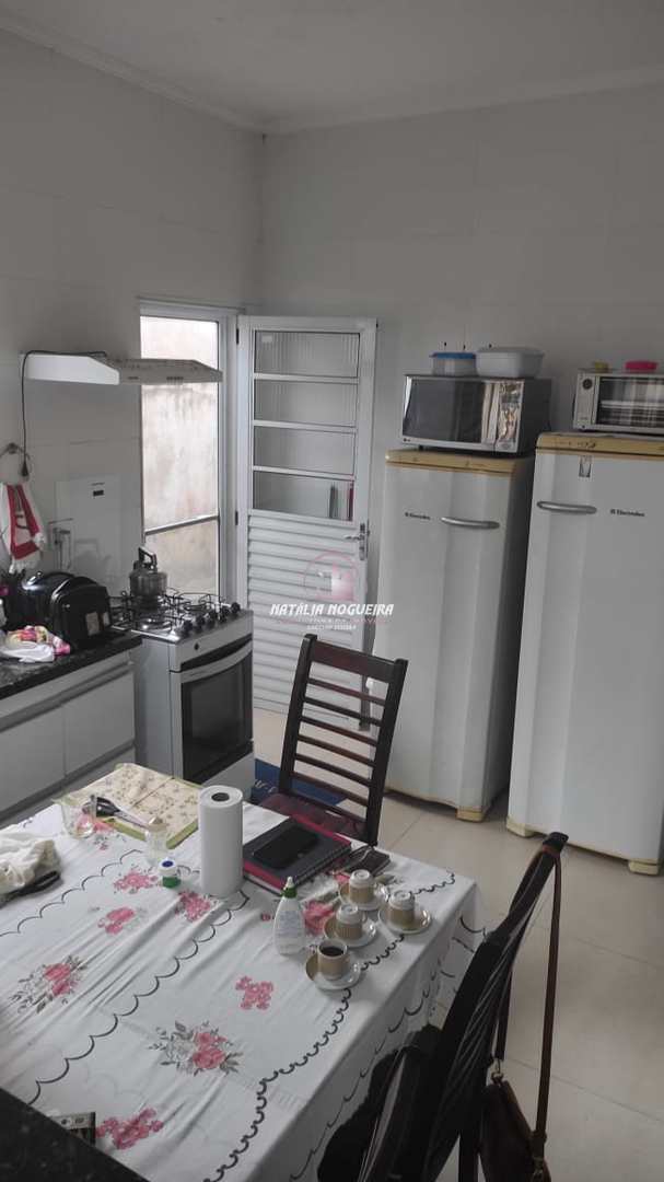 Casa à venda com 2 quartos, 125m² - Foto 12