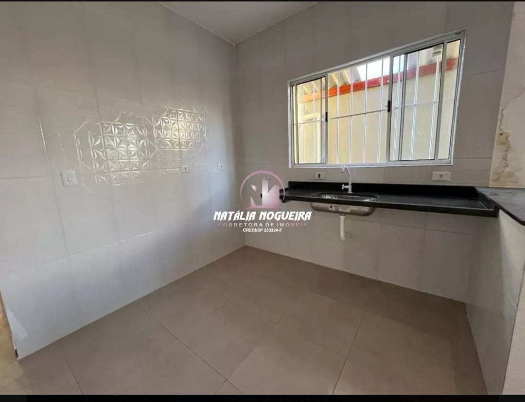 Casa à venda com 2 quartos, 125m² - Foto 3