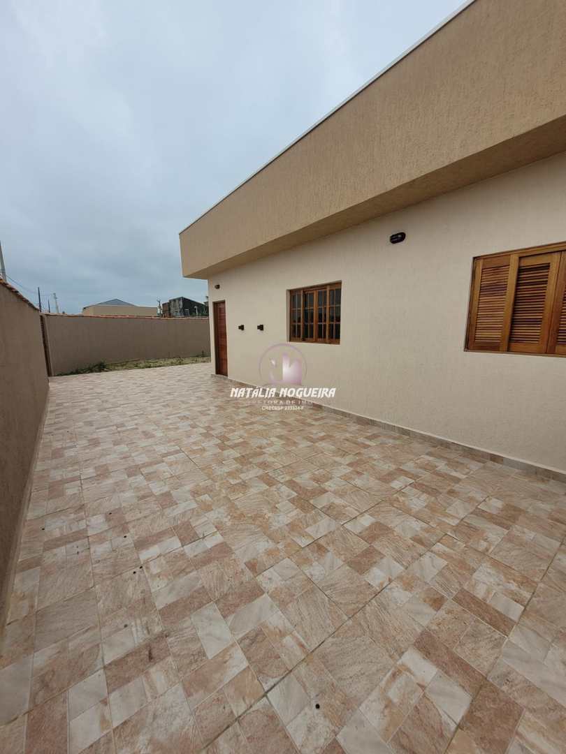 Casa à venda com 2 quartos, 126m² - Foto 2