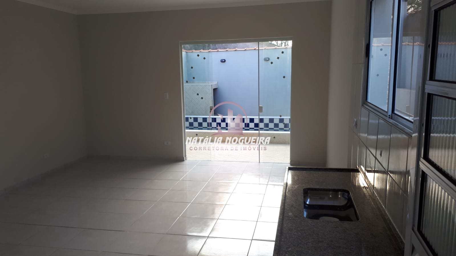 Casa à venda com 2 quartos, 80m² - Foto 12