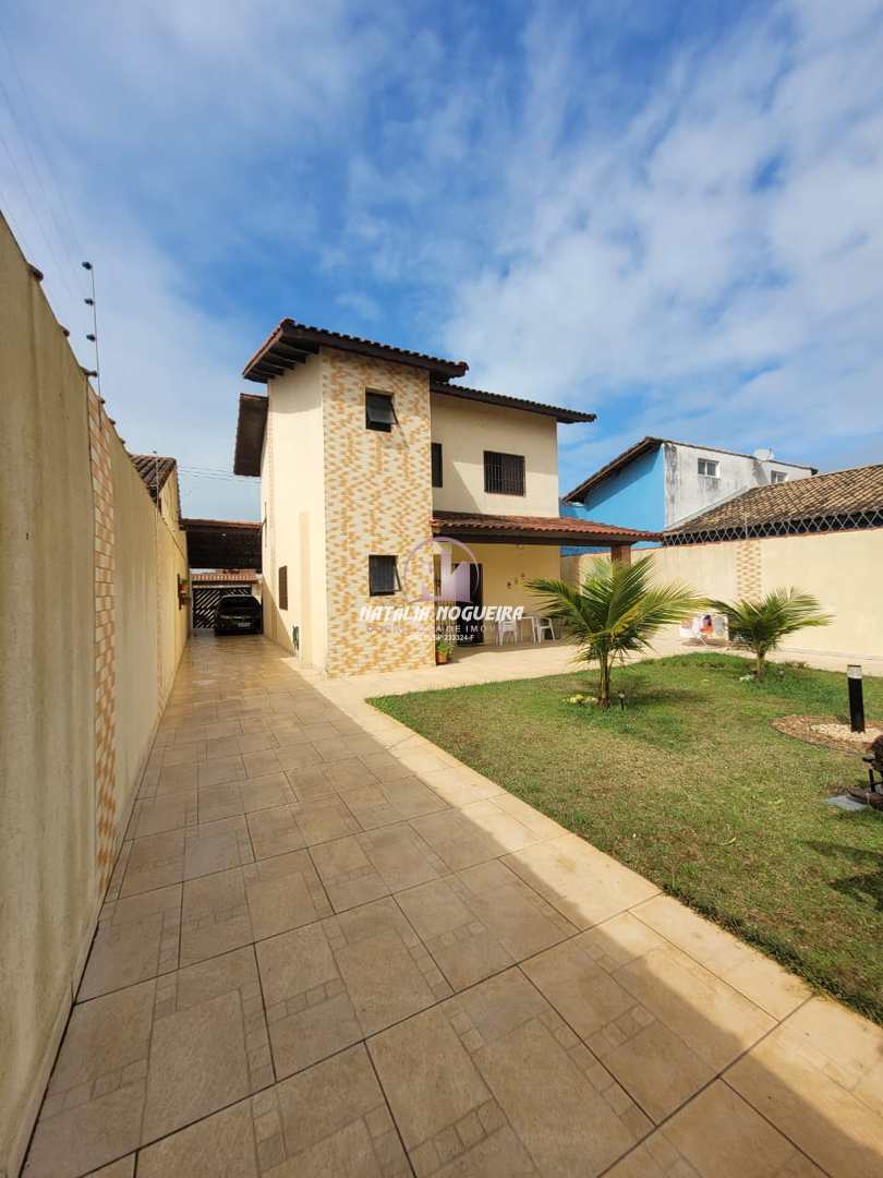 Casa à venda com 4 quartos, 420m² - Foto 2