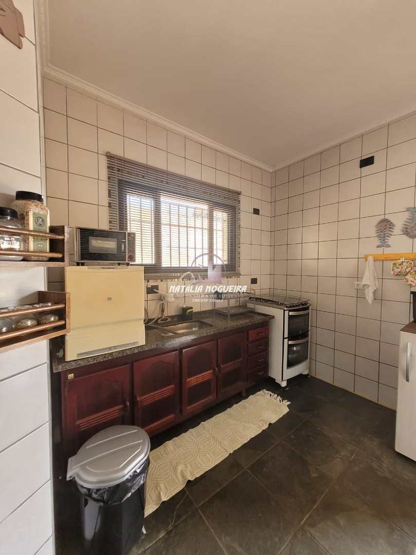 Casa à venda com 4 quartos, 420m² - Foto 15