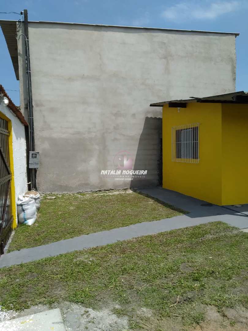 Casa à venda com 2 quartos, 250m² - Foto 2