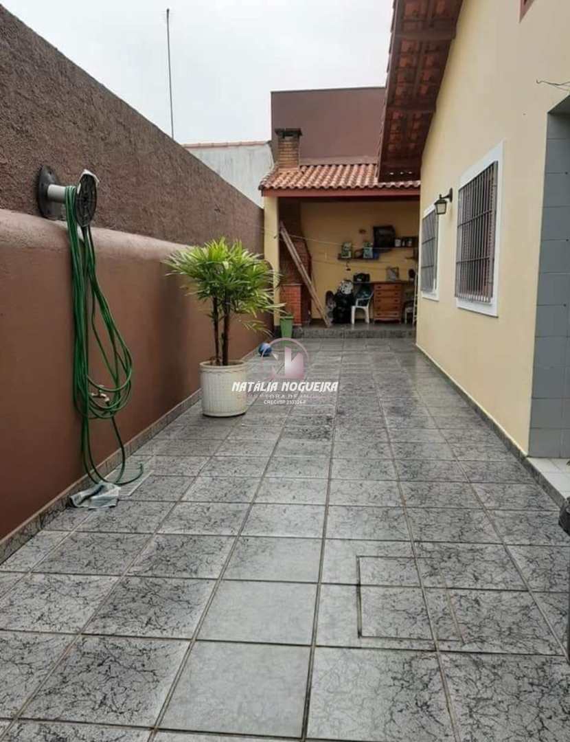 Casa à venda com 3 quartos, 250m² - Foto 3