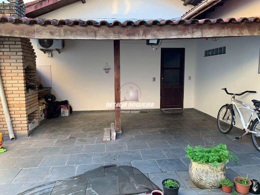 Casa à venda com 4 quartos, 330m² - Foto 14