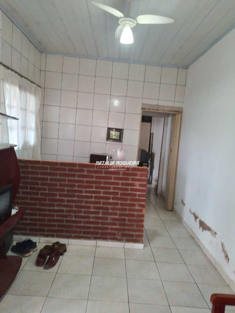 Casa à venda com 1 quarto, 250m² - Foto 8