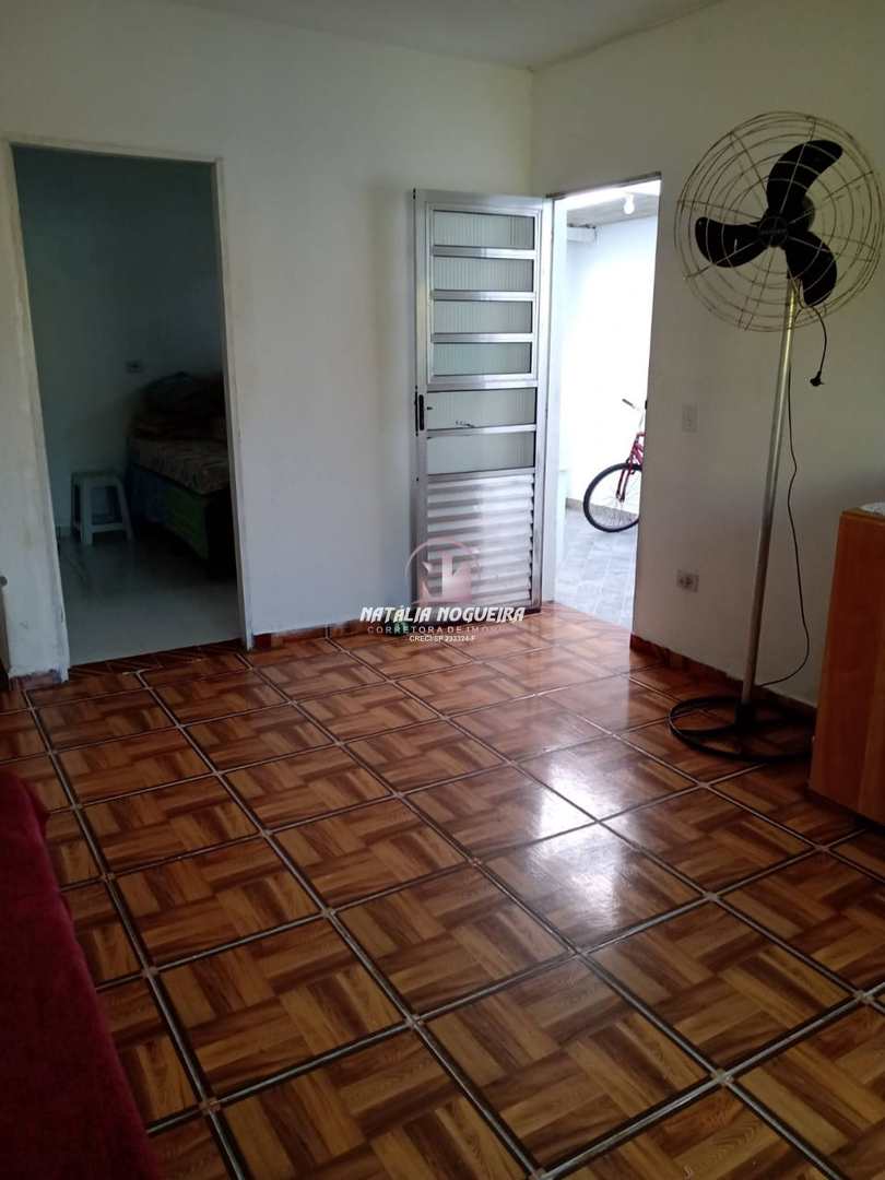 Casa à venda com 2 quartos, 180m² - Foto 6