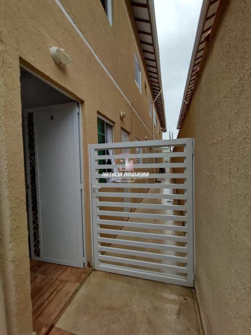 Casa à venda com 2 quartos, 40m² - Foto 2