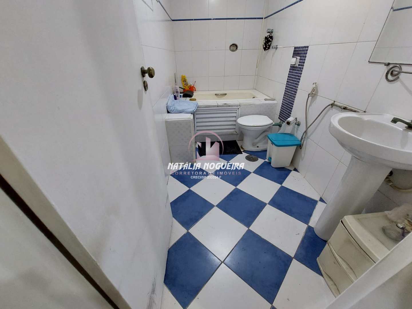 Apartamento à venda com 3 quartos, 165m² - Foto 4