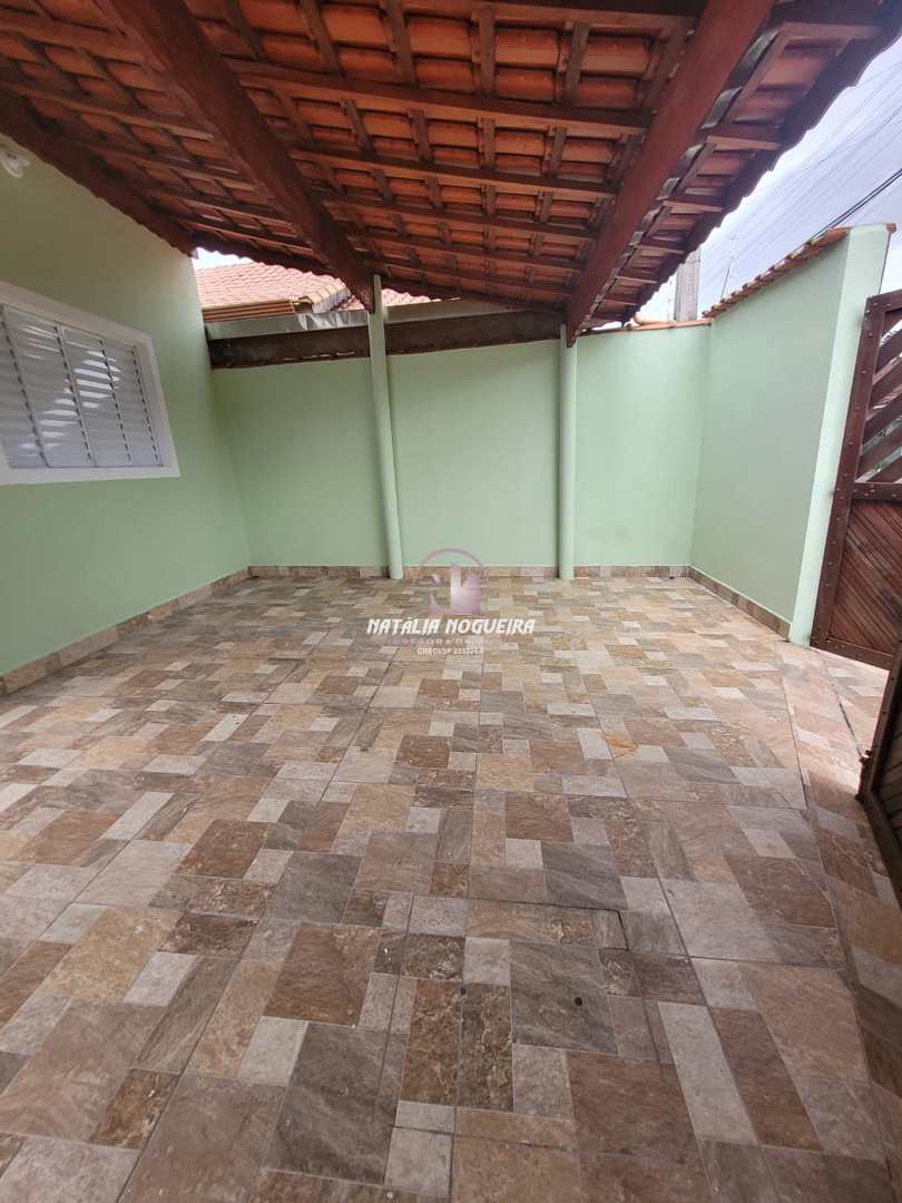 Casa à venda com 2 quartos, 137m² - Foto 2